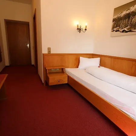 Отель Gasthof Neuner 3*