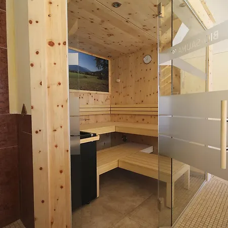 Neuner Hotell 3*